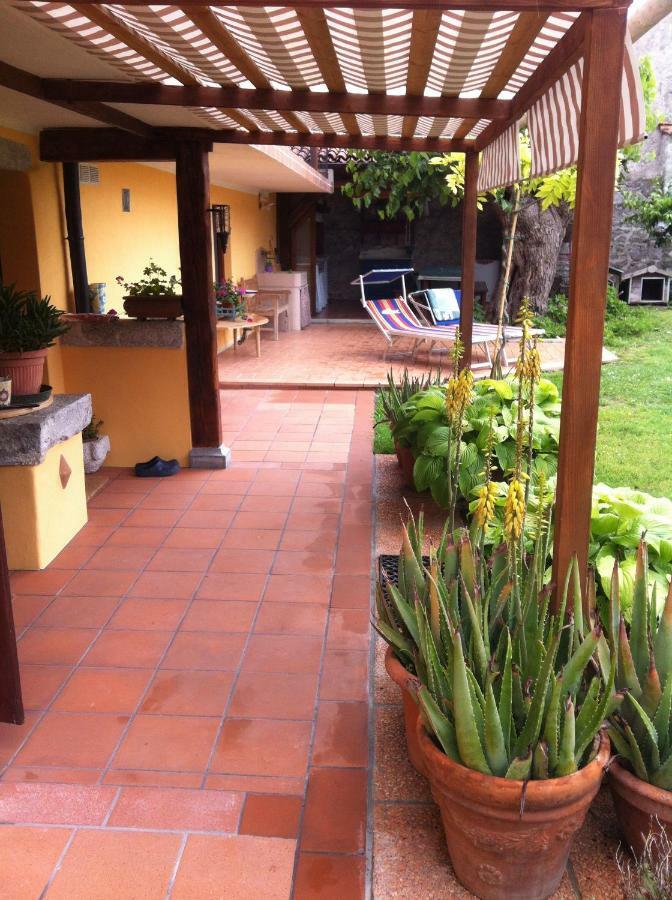 East Wind Acomodação com café da manhã Medea Exterior foto